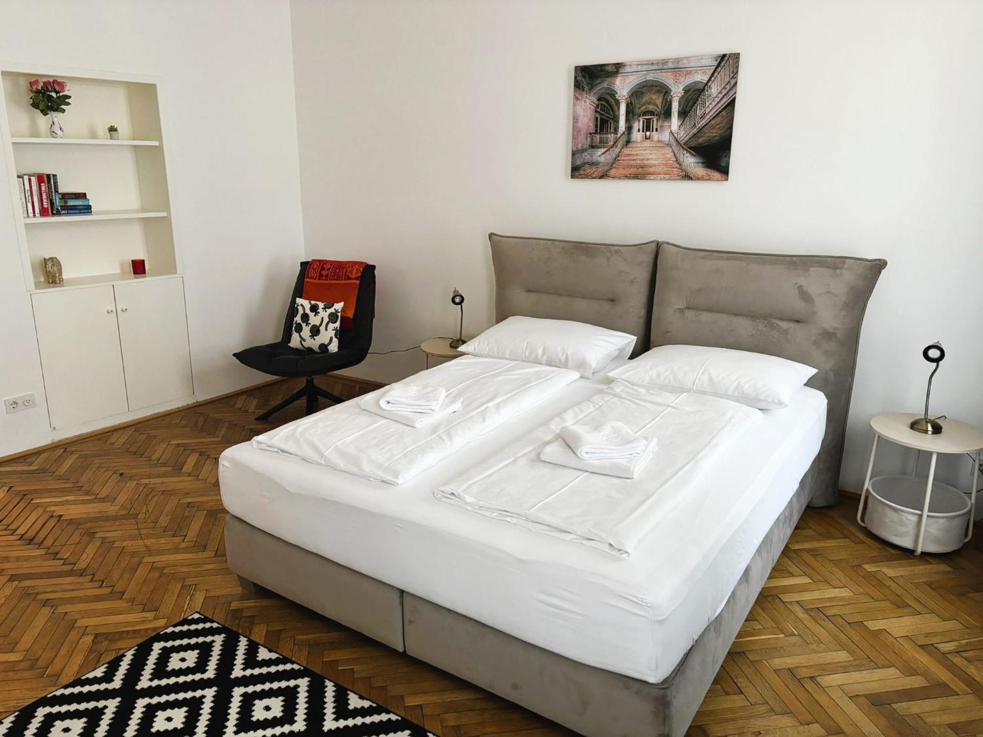 Casa Nostra - Schoene 3-Zimmerwohnung Am Augarten เวียนนา ภายนอก รูปภาพ